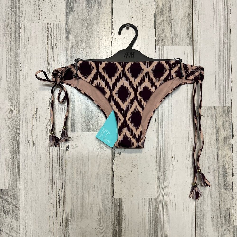 H&M Side Tie Tassel Bikini Bottoms Womens Size 4 Ikat Print Swimwear